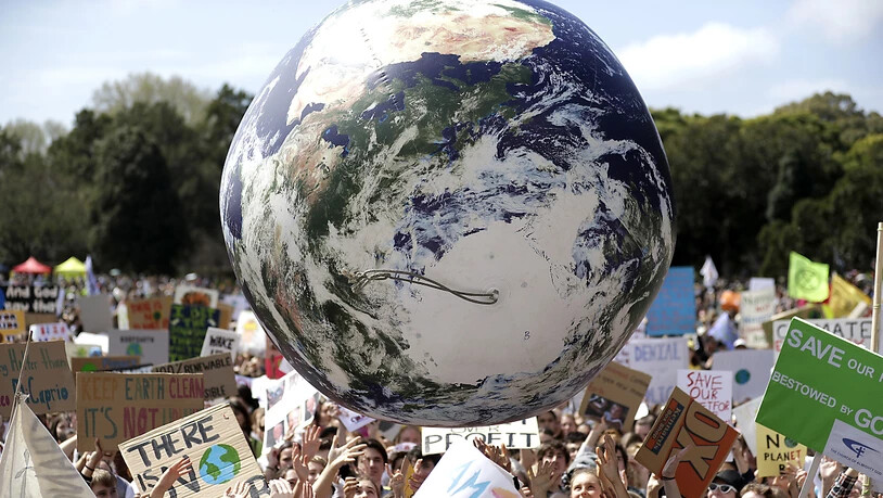 Mindestens 300'000 Menschen haben sich in Australien und der Pazifikregion aus Sorge um die Erde am Freitag am Klimastreik beteiligt.