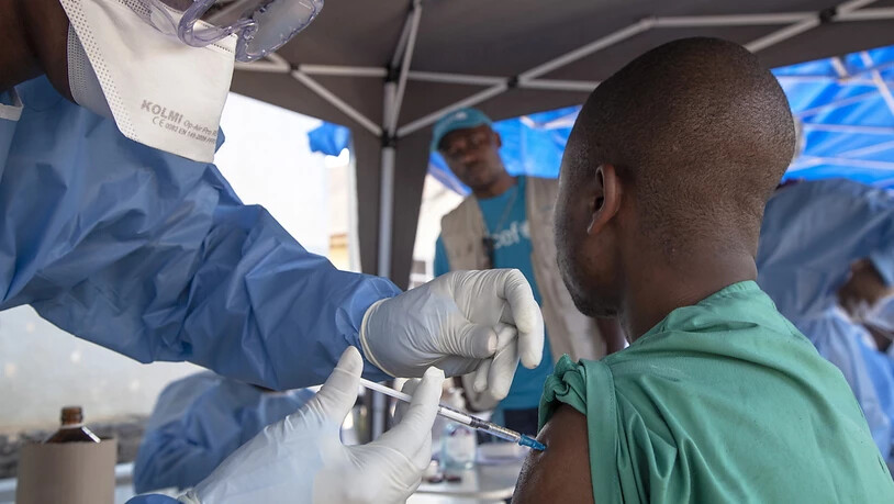 Die Hilfsorganisation Ärzte ohne Grenzen wirft der Weltgesundheitsorganisation vor, den Ebola-Impfstoff im Kongo zu rationieren. (Symbolbild)