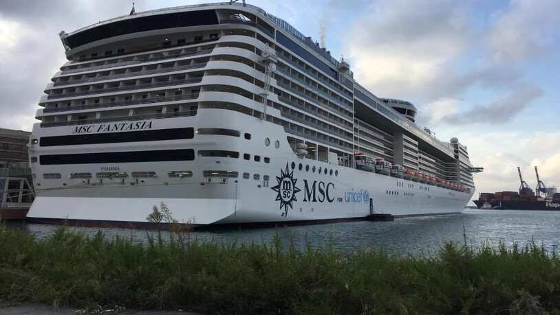 Die «MSC Fantasia» am Hafen von Genua. BILD: SUEDOSTSCHWEIZ.CH