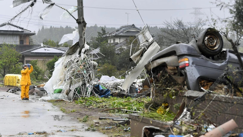In Ichihara in der Nähe von Tokio richteten Ausläufer des Taifuns "Hagibis" Zerstörung an.
