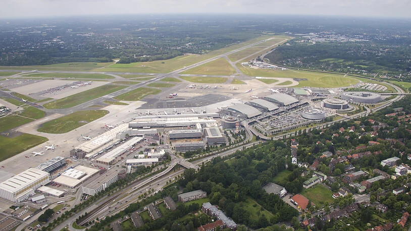 Der Flugbetrieb am Flughafen in Hamburg war am Mittwochabend vorübergehend lahmgelegt. (Archivbild)