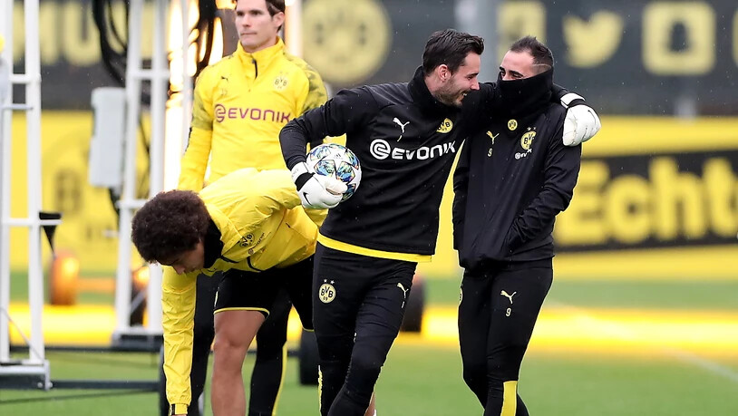Gut aufgelegt: Roman Bürki und Paco Alcacer (rechts) könnten nach Verletzungen für Dortmund in der Champions League wieder zum Einsatz kommen