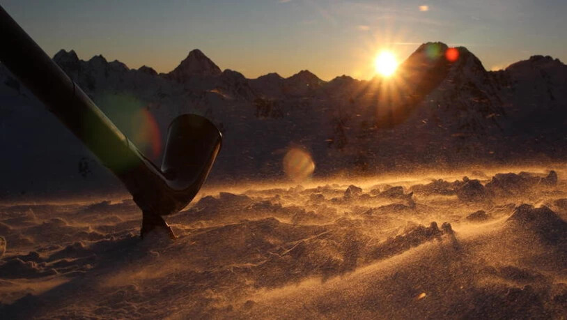 Musikalischer Sonnenaufgang auf dem Senitschhorn (Davos).