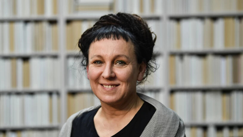 Die polnische Literaturnobelpreisträgerin Olga Tokarczuk wird im März 2020 ihre kürzlich abgesagten Termine in der Schweiz nachholen. Am 17. März tritt sie etwa im Kunstmuseum Basel auf.