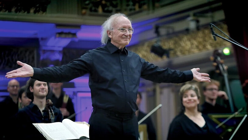 Der 80-jährige Musiker Heinz Holliger ist neuer Ehrendoktor der Universität Basel (Archivbild: EPA/ROBERT GHEMENT)
