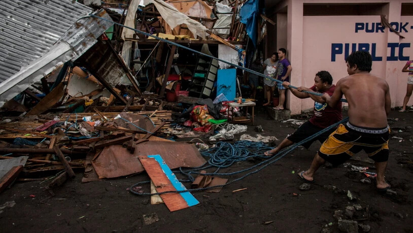 Durch den Taifun "Kammuri" sind auf den Philippinen mehrere Menschen ums Leben gekommen; zudem entstanden grosse Schäden