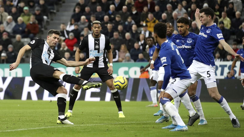 Trotz diesem Treffer von Fabian Schär verliert Newcastle das Heimspiel gegen Everton
