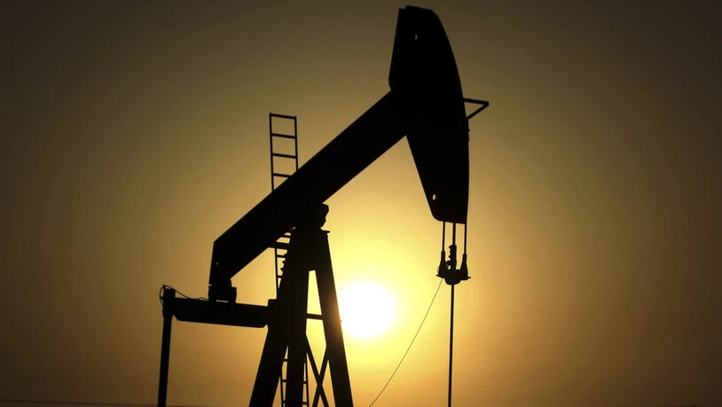 Die Furcht vor eines Eskalation im Nahen Osten hatte die Preise für Öl zuletzt nach oben getrieben. (Symbolbild)