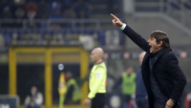 Antonio Conte treibt sein Team gegen Lecce vergebens an