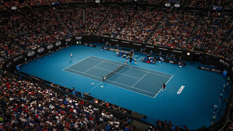Zum zweiten Mal spielte Federer unter einem geschlossenen Dach - wie am Montag regnete es wieder in Melbourne