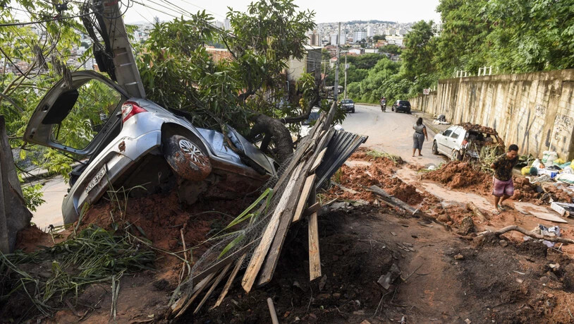 Die Zahl der Toten nach den Unwettern in Brasilien steigt.