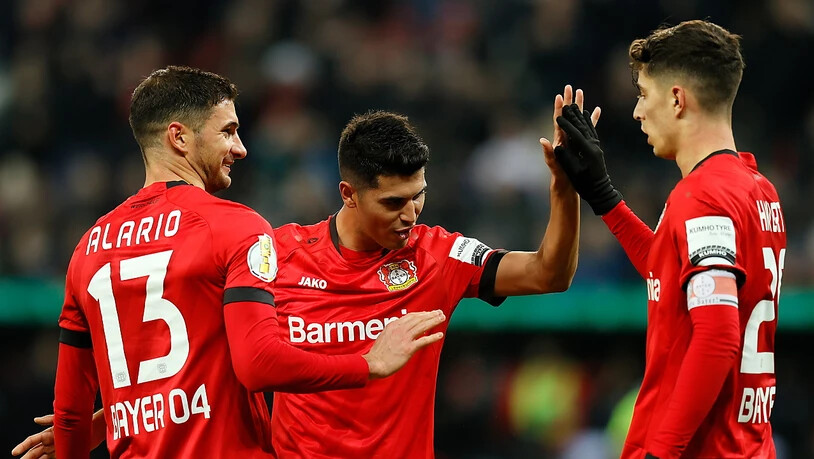 Neben den Bayern schaffte es auch Bayer in die Viertelfinals: Dank einem 2:1-Sieg über das Unterklassige Stuttgart