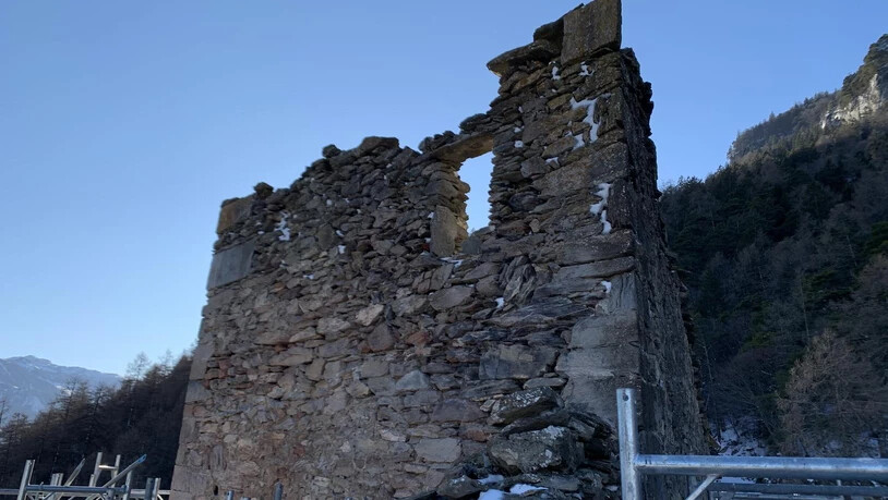 Die 900 Jahre alten Mauern sind akut einsturzgefährdet.