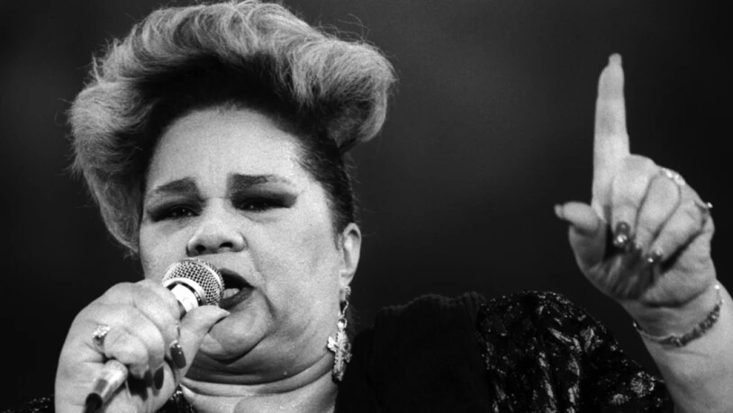 Die verstorbene US-Sängerin Etta James, 1993 am Montreux Jazz Festival: Das unvergessliche Konzert wird diesen Sommer anstelle des regulären Festivals auf YouTube gezeigt. (Archivbild)