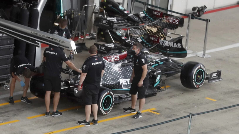 Der Silberpfeil von Lewis Hamilton und Valtteri Bottas erscheint in dieser Saison ganz in Schwarz. Damit will Mercedes im Kampf gegen Rassismus und Diskriminierung ein Zeichen setzen