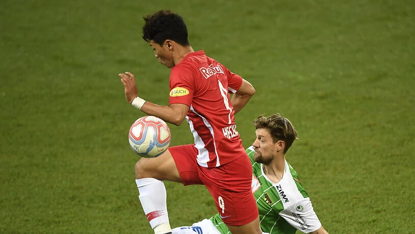 Leipzigs Neuzugang Hwang Hee-chan (im roten Dress) erzielte in der laufenden Meisterschaft in Österreich für RB Salzburg in 27 Spielen elf Treffer und gab zwölf Torvorlagen