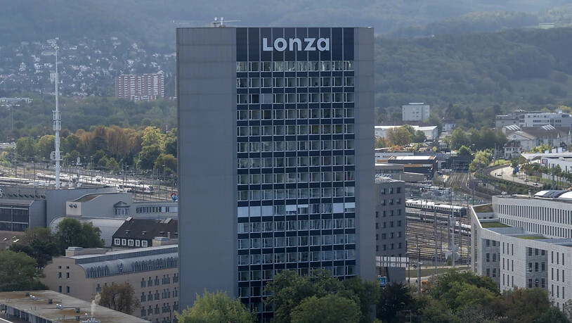 Der Pharmazulieferer Lonza will sein Spezialchemiegeschäft abstossen - im Bild die Konzernzentrale in Basel. (Archiv)