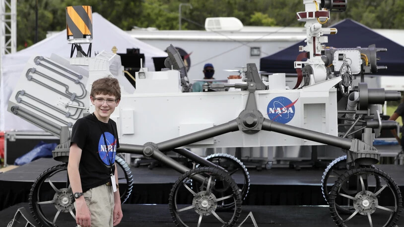 Alexander Mather aus Burke, Virginia, wird die Marsmission wohl besonders gespannt verfolgen. Er hat dem Rover (hier ein Modell) im Rahmen eines Wettbewerbs den Namen "Perseverance" gegeben.