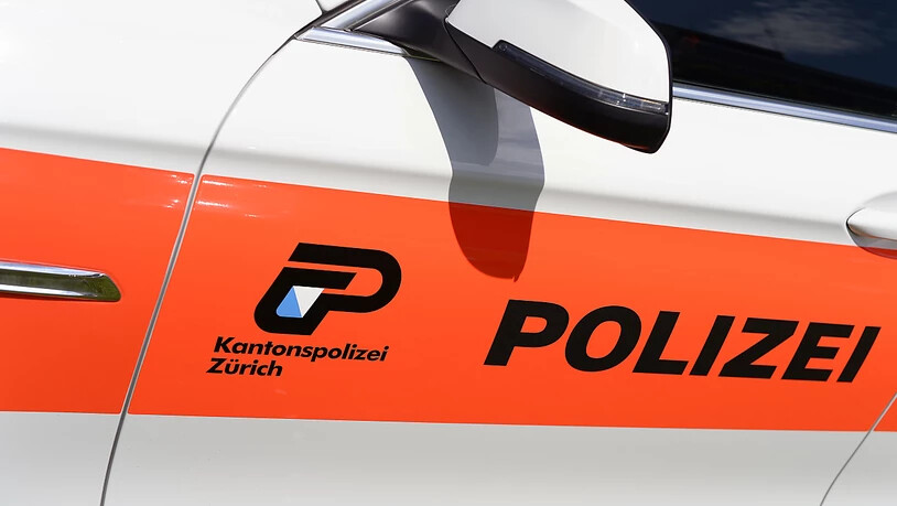 Die Kantonspolizei Zürich informierte am Montag über eine Frau aus Deutschland und zwei Kinder, die tot in einem Auto aufgefunden wurden. (Symbolbild)