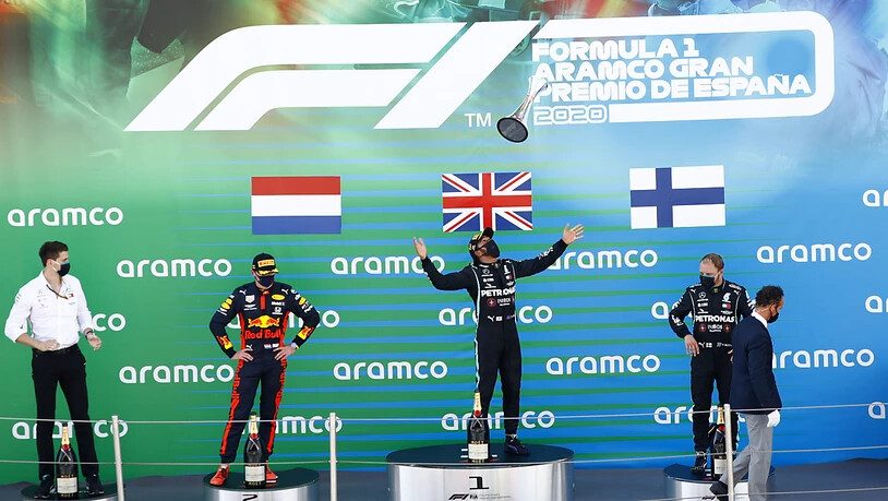 Das Podest in Montmeló: Lewis Hamilton (Mitte), Max Verstappen (links daneben), und Valtteri Bottas