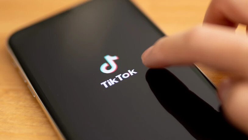 Das chinesische Unternehmen ByteDance will das US-Geschäft von TikTok nun doch nicht verkaufen. Vielmehr strebt der Technologiekonzern eine Partnerschaft mit Oracle an. (Archivbild)