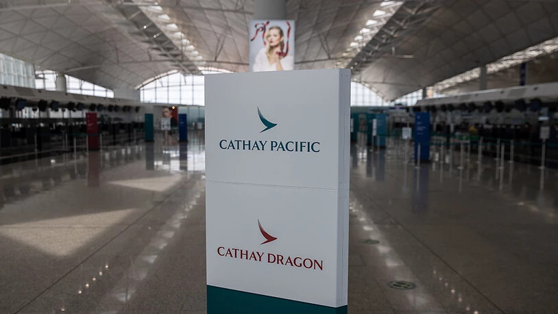 Die in Hongkong beheimatete Fluggesellschaft Cathay Pacific hat drastische Kostensenkungsmassnahmen bekanntgegeben. (Symbolbild)