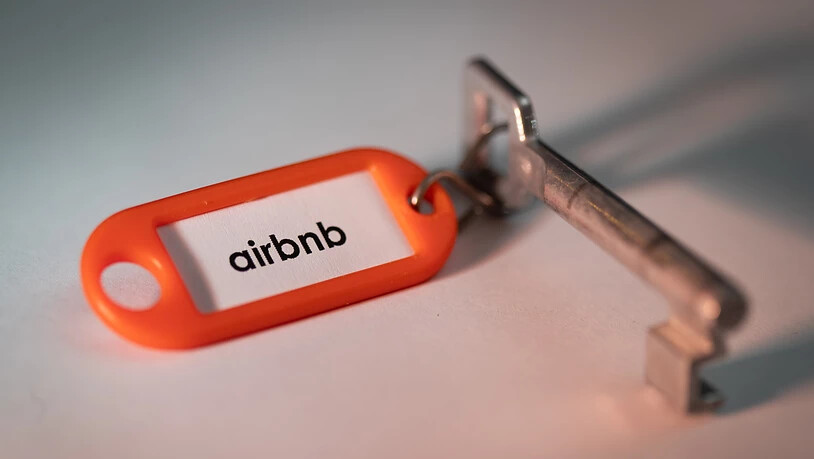 Airbnb nimmt mit Börsengang mehr ein als erwartet. (Archiv)