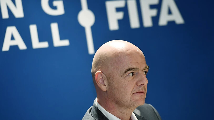 FIFA-Präsident Gianni Infantino droht den Teilnehmern einer möglichen europäischen Superliga mit dem Ausschluss von WM- und EM-Turnieren