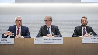 Patrik Ducrey, Direktor Sekretariat Weko, Andreas Heinemann, Präsident Weko und Frank Stüssi, stellvertretender Präsident Weko.