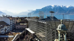 Die Arena am Genfersee wird kurz vor dem 20. Mai an die künstlerische Leitung übergeben. Die Baurbeiten laufen nach Plan. Ein Bild vom 20. März. (Archiv)