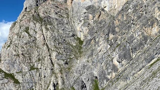 Am Piz Lischana in Scuol: Hier, auf rund 2600 Metern über Meer, stürzte der Gleitschirmpilot ab.