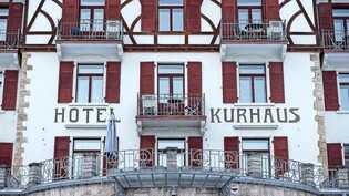Perfekter Drehort: Im Hotel «Kurhaus» in Bergün wurde kürzlich eine belgische Fernsehshow produziert. Künftig sollen noch mehr Filmemacher nach Graubünden gelockt werden.Bild Olivia Item