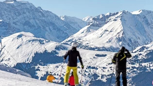 Gute Aussichten: Die Bündner Tourismusdestinationen werden im Februar viele Wintersportler begrüssen dürfen.