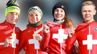 Vier von sechs Titeln geholt: Kevin Kuhn, Nicole Koller, Tina Züger und Dario Lillo (von links) trumpfen an den Radquer-Schweizer-Meisterschaften gross auf.