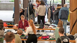 Nachhaltige Kleider: Die Kleidertauschbörse ist vor allem bei Studierenden sehr beliebt. 