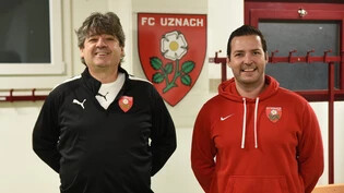 Hoch und Tief: Beim FC Uznach (links Trainer Gordan Culum, daneben Präsident Remo Bochsler) ist die Stimmung gut ... 