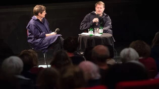 An den 31. Weltfilmtagen in Thusis spricht Regisseur Milo Rau im Kino Raetia im Kino Rätia mit  Moderatorin Ariela Sarbacher über seinen Film «Das neue Evangelium».