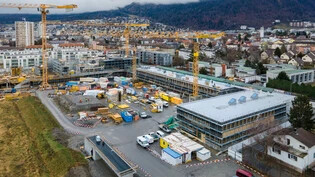Grossbaustelle mitten in der Stadt: An der Ringstrasse in Chur entsteht die neue Schul- und Sportanlage Fortuna. 