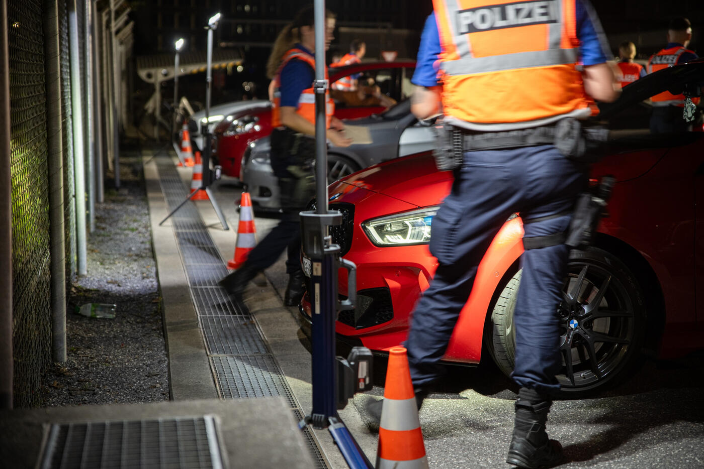 Roter BMW: Die Kontrolle wurde unter anderem aufgrund von Lärmreklamationen aus der Bevölkerung an die Stadtpolizei durchgeführt. 