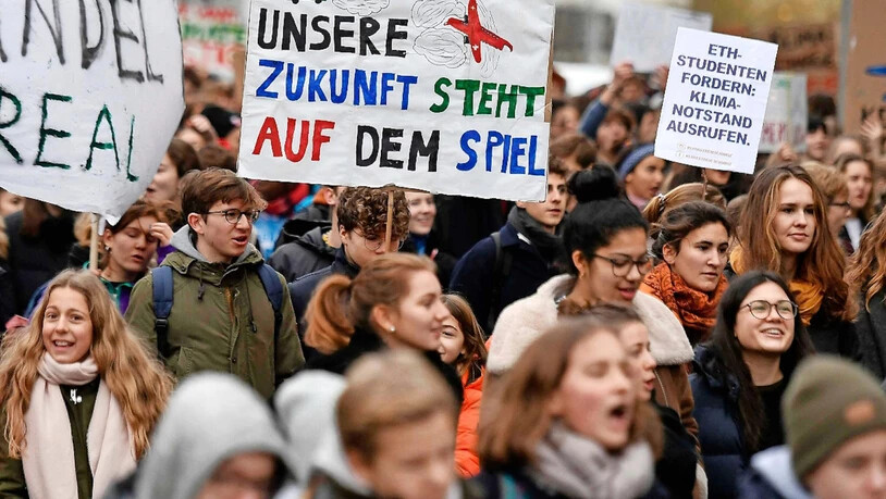 Recht auf Zukunft: Schüler gehen gegen den Klimawandel auf die Strasse.