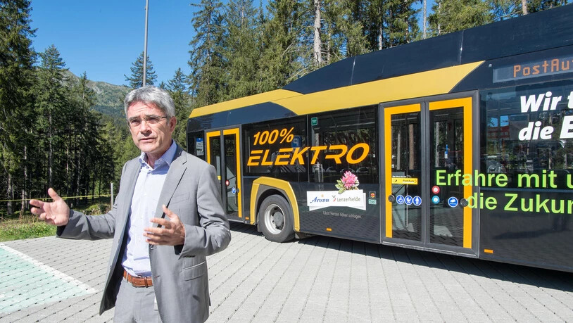 Präsentation des Elektrobus in der Lenzerheide mit Regierungsrat Mario Cavigelli. 