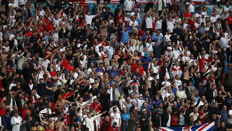 Knapp 42'000 Zuschauer freuen sich im Wembley-Stadion mit den Three Lions