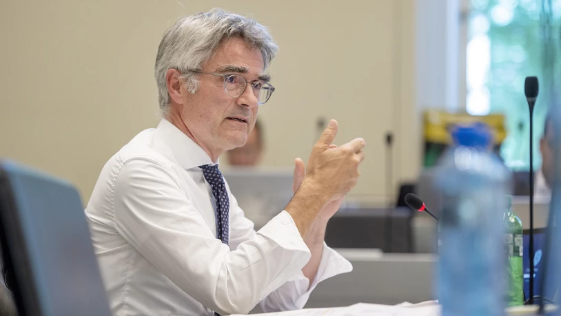 Vorsteher des Departements für Infrastruktur, Energie und Mobilität: Mario Cavigelli während der Augustsession des Bündner Grossen Rates.