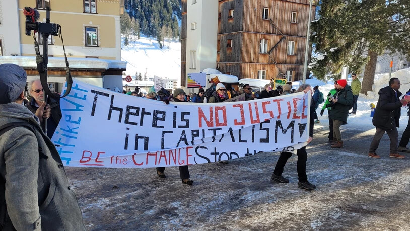 Die Demonstration gegen das WEF am Sonntag in Davos.