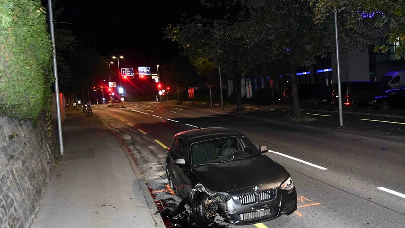 Der zweite Unfall des gestrigen Abends ereignete sich auf der Verzweigung Ringstrasse/Masanserstrasse. Dem Lenker wurde der Führerausweis entzogen.