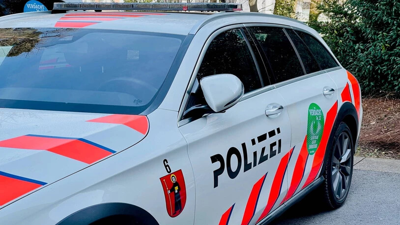 Die Frau konnte Angaben zu ihren beiden Angreifern machen. Die Kantonspolizei Glarus sucht nun nach Zeugen.