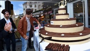 Die Bäckerei Konditorei Merz in Chur feierte ihr 70-jähriges Bestehen mit einem veganen Weltrekord Kuchen.