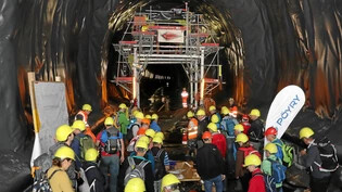 Für einmal zu Fuss durch ein Tunnel gehen. Das war am Tag der offenen Baustelle beim neuen Albulatunnel möglich.