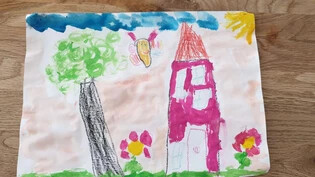 So hat die sechsjährige Alina aus Domat/Ems ihr Zuhause mit Wasserfarbe gemalt.