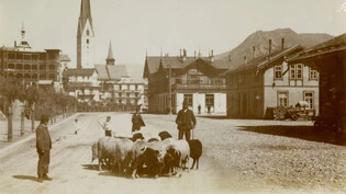 Davos Platz zwischen 1903 und 1909: Die hölzernen Liegebalkone der Pension «Eisenlohr» (links) – der Tatort im Fall von «Ehrennotwehr» – prägten damals das Ortsbild.